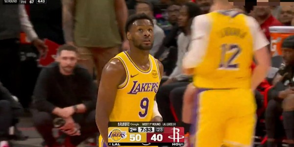 虎扑电竞登录入口-系列赛首组3-0出炉！湖人顶住反扑，老詹三分救主，父子共创历史